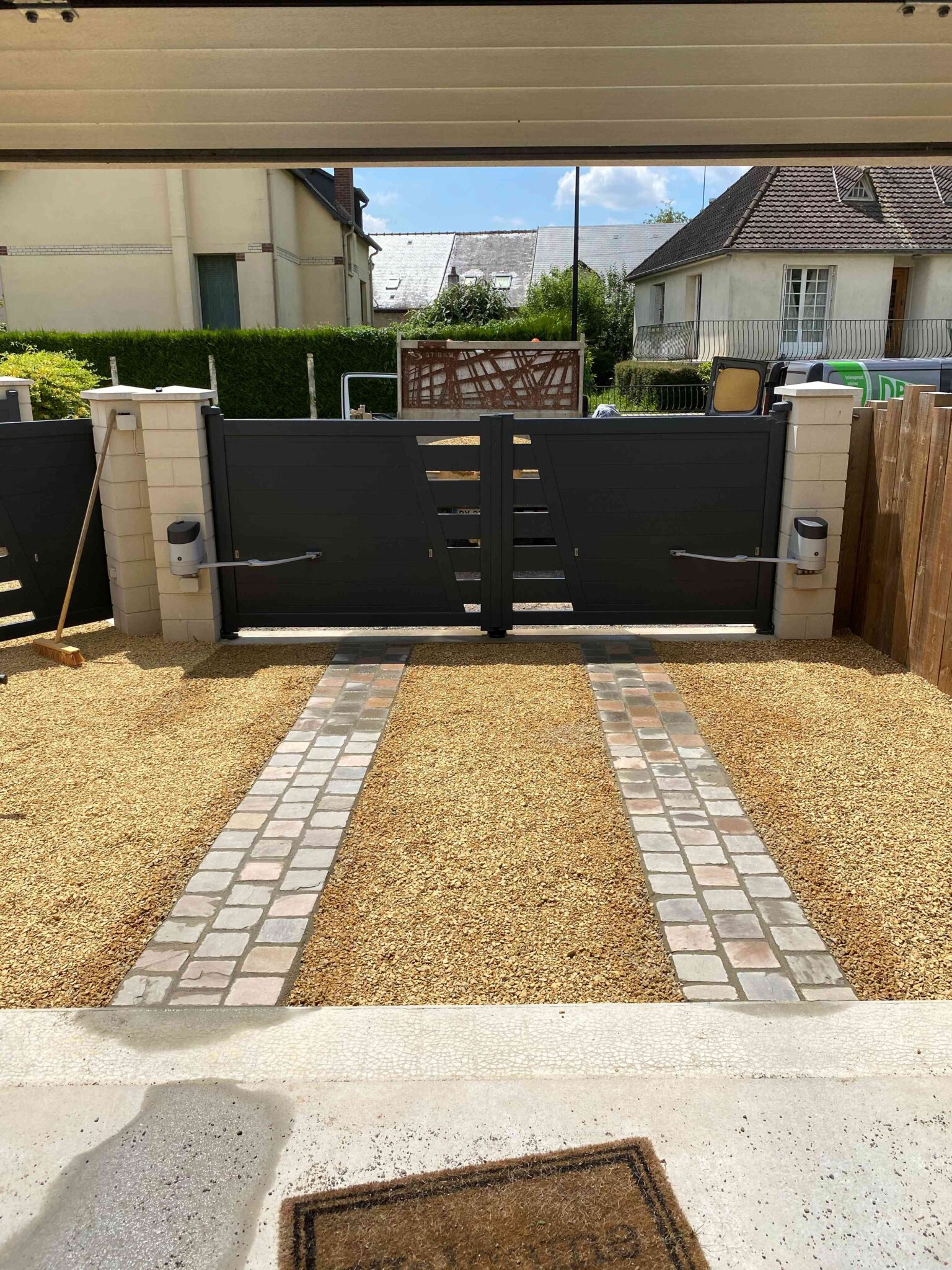 Installation d'une motorisation pour portail sur mesure